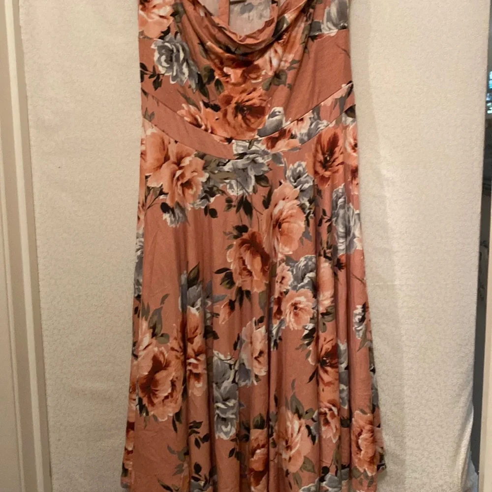 Beautiful floral print halter dress.